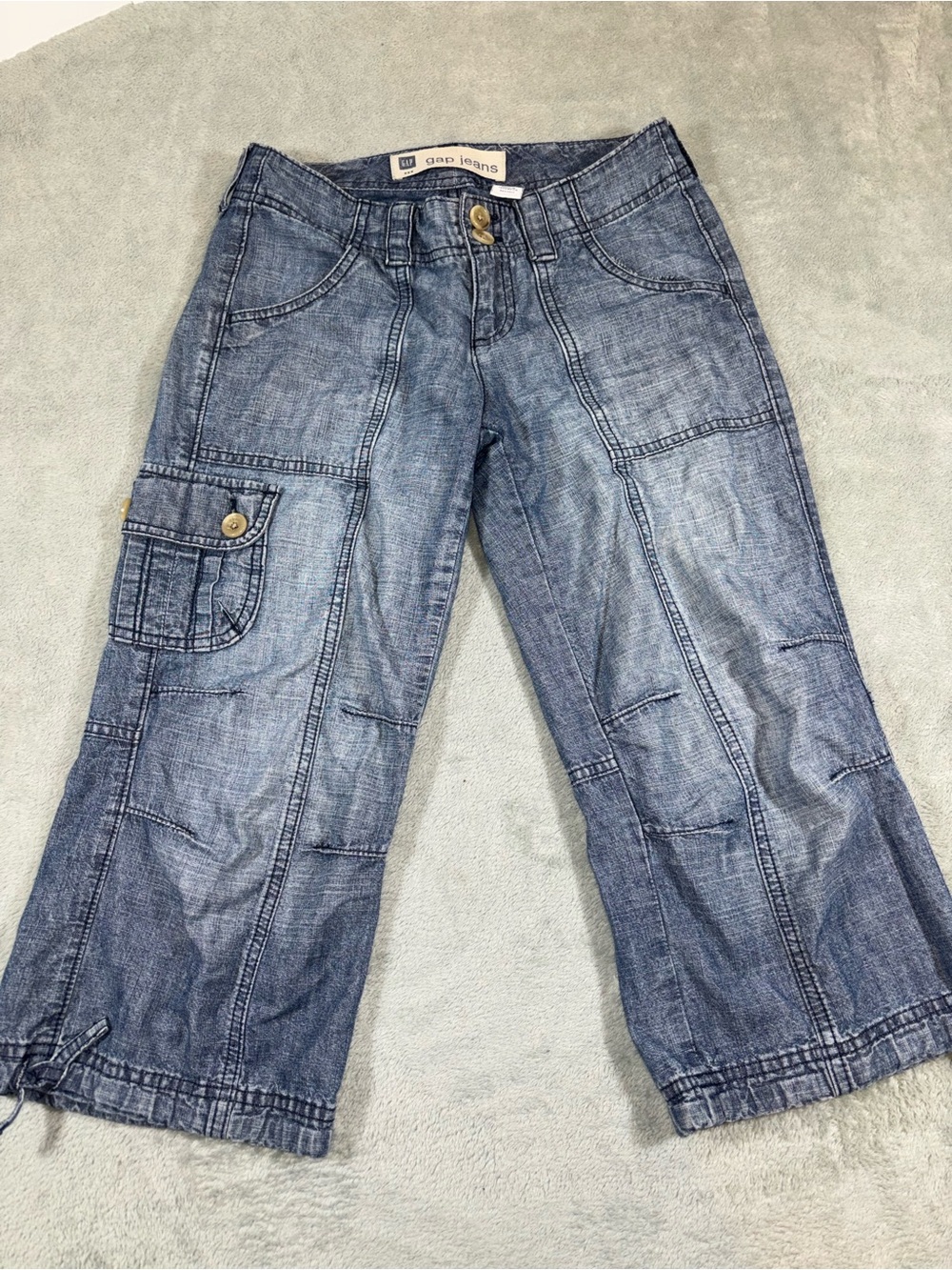 VTG Gap Denim Cargo Capri Pants Mid Wash Blue Utility Y2K Era Size 0